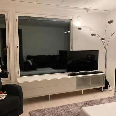 Viihtyisa Erillistalo Puutarhalla Keha I Varrella