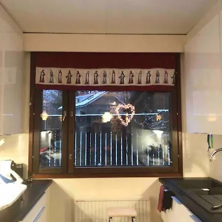 Viihtyisa Erillistalo Puutarhalla Keha I Varrella Apartamento *