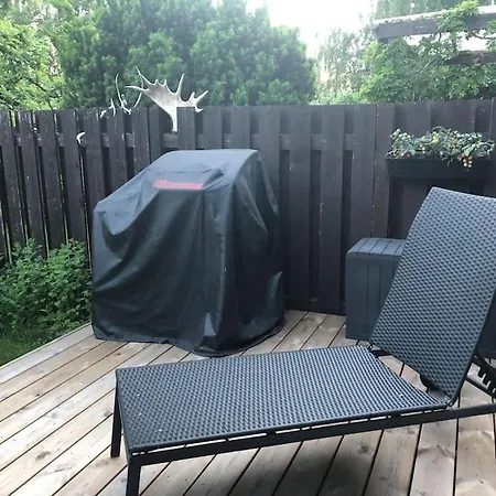 Viihtyisa Erillistalo Puutarhalla Keha I Varrella Apartamento Espoo
