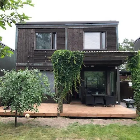 Viihtyisa Erillistalo Puutarhalla Keha I Varrella Espoo