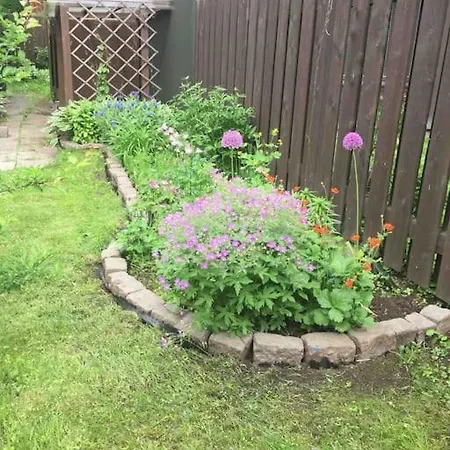 Viihtyisa Erillistalo Puutarhalla Keha I Varrella Apartamento *