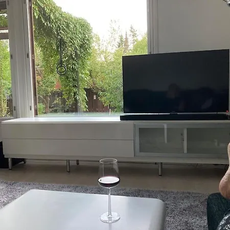 Viihtyisa Erillistalo Puutarhalla Keha I Varrella