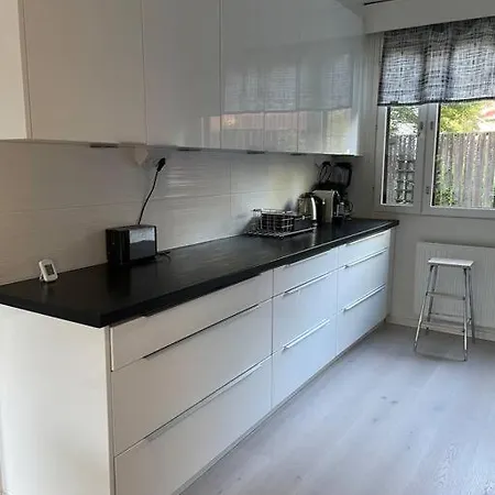 Viihtyisa Erillistalo Puutarhalla Keha I Varrella Apartamento Espoo