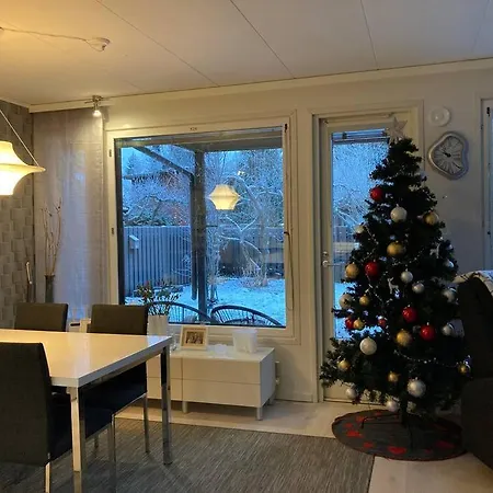 Apartamento Viihtyisa Erillistalo Puutarhalla Keha I Varrella *