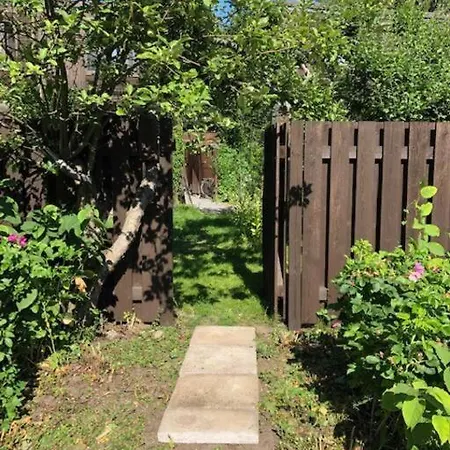 Viihtyisa Erillistalo Puutarhalla Keha I Varrella Espoo