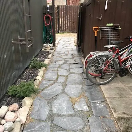 Viihtyisa Erillistalo Puutarhalla Keha I Varrella Apartamento Espoo