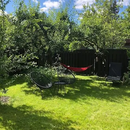 Viihtyisa Erillistalo Puutarhalla Keha I Varrella *